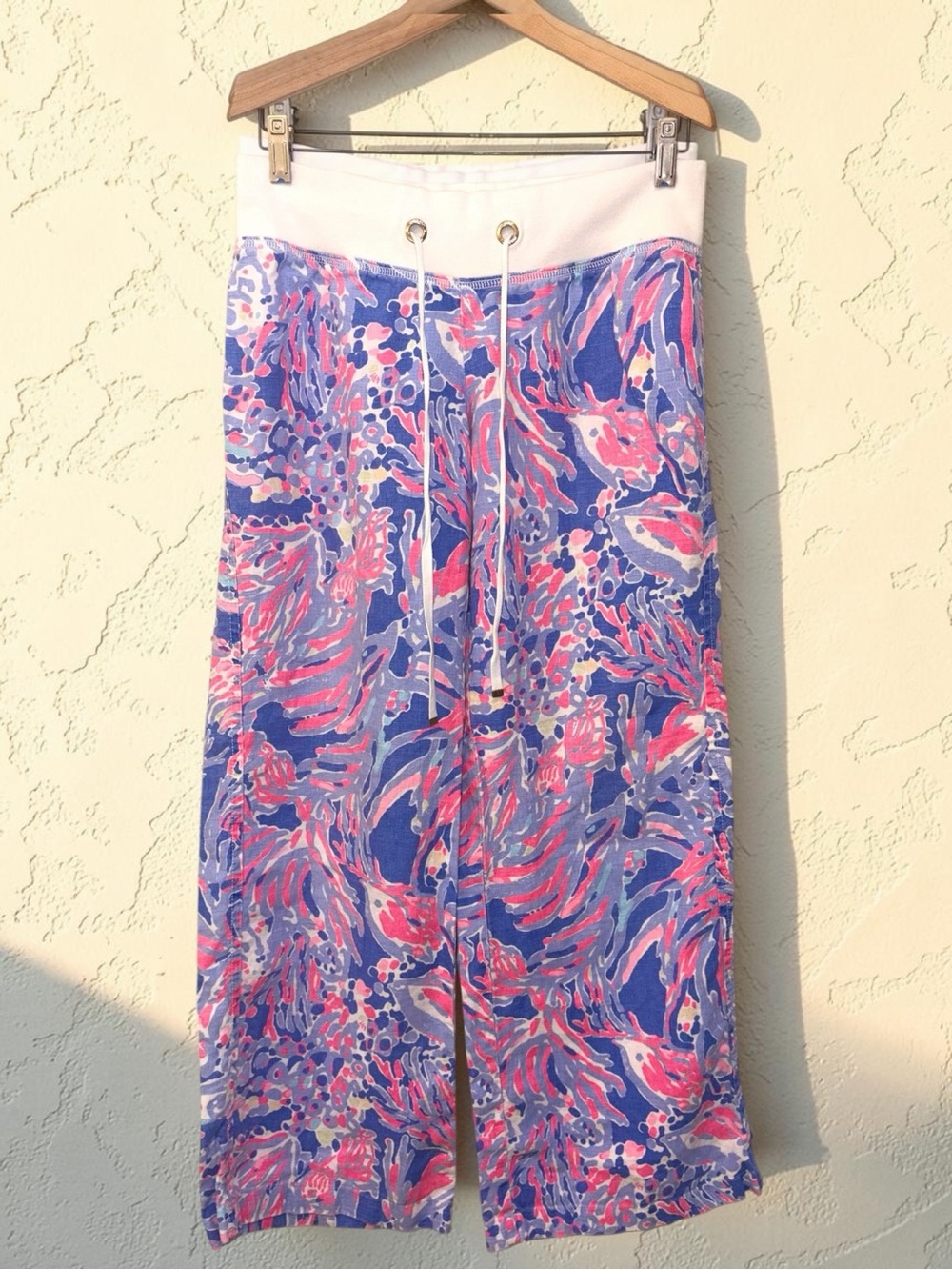 Lilly Pulitzer Linen "The Beach Pant" in Shrimply Chic - Size M
